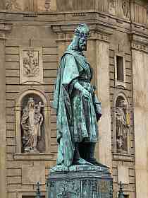 Císař Karl IV. - Historie a architektura v Praze